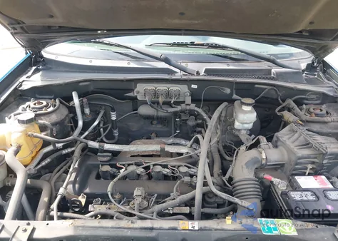 2007 Ford Escape Xls/Xls Manual from USA, damaged, VIN 1FMYU02ZX7KB43809